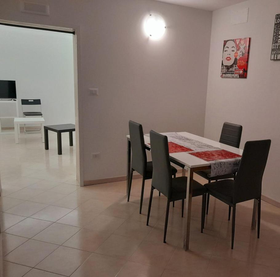 Di Fronzo Guest House A Triggiano Buitenkant foto