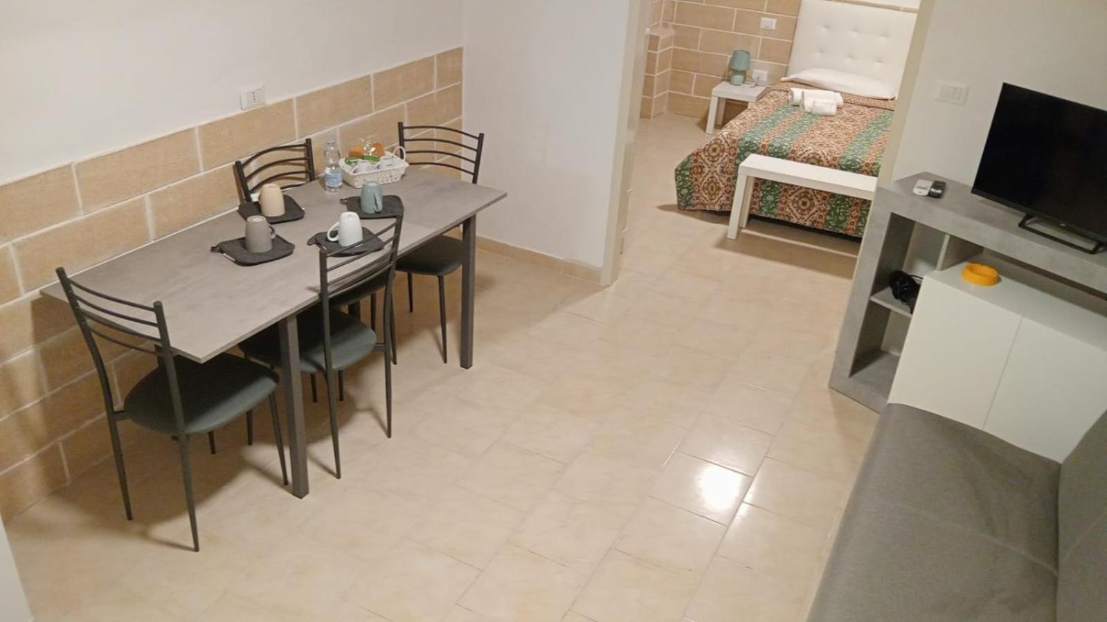Di Fronzo Guest House A Triggiano Buitenkant foto